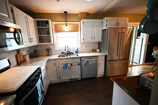 2734 Wellington Rd, Kalamazoo, MI 49008 - Photo 13