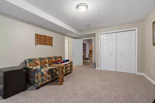 880 Ludington Ave, Portage, MI 49002 - Photo 43