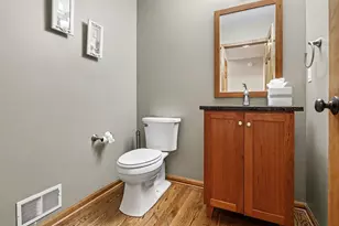 1425 Old Farm Ln, Saint Joseph, MI 49085 - Photo 17