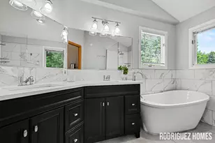 6271 Cascade Rd SE, Grand Rapids, MI 49546 - Photo 21