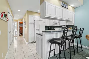 212 Harbor Dr, Ludington, MI 49431 - Photo 11