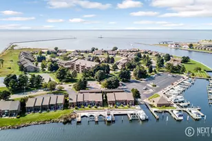 212 Harbor Dr, Ludington, MI 49431 - Photo 29