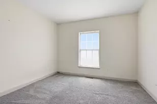 32200 Ecorse Rd, Romulus, MI 48174 - Photo 23