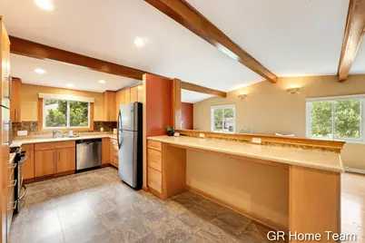 895 Bellewood Drive SE, Grand Rapids, MI 49508 - Photo 15
