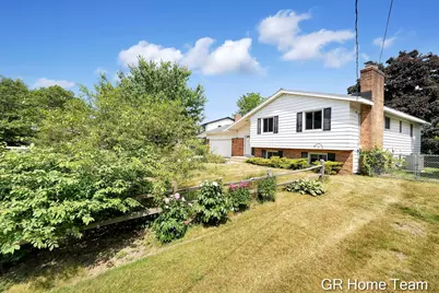 895 Bellewood Drive SE, Grand Rapids, MI 49508 - Photo 39