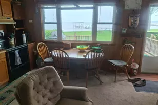 6434 W Houghton Lake Dr, Houghton Lake, MI 48629 - Photo 7