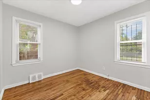 19549 Barlow St, Detroit, MI 48205 - Photo 13