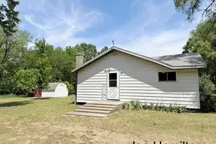 391 N Briggs Rd, Middleville, MI 49333 - Photo 3