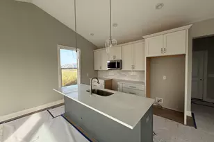 10058 Strawberry Ln, Zeeland, MI 49464 - Photo 3