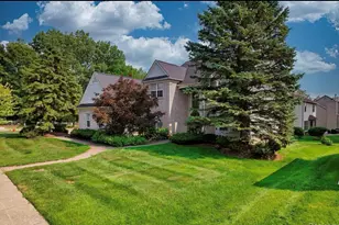 29301 Morningview St, Farmington, MI 48331 - Photo 7