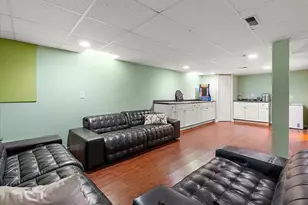 29301 Morningview St, Farmington, MI 48334 - Photo 45