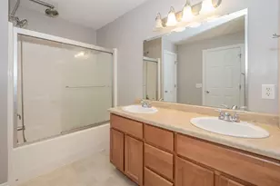 27120 Birmingham Ct, Paw Paw, MI 49079 - Photo 15