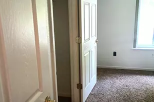 1738 Oak St, Monroe, MI 48161 - Photo 11