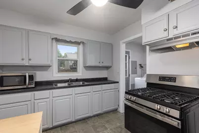 305 Majestic Street SE, Grand Rapids, MI 49548 - Photo 9