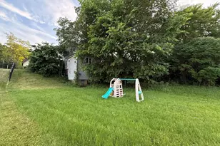226 Monroe St, Allegan, MI 49010 - Photo 5