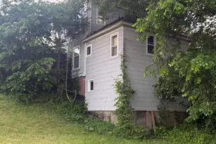 226 Monroe St, Allegan, MI 49010 - Photo 3