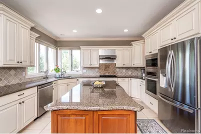 57629 Stonebriar Drive, Washington, MI 48094 - Photo 9