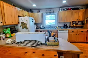 8052 Schroeder St, Onekama, MI 49675 - Photo 31