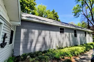 8052 Schroeder St, Onekama, MI 49675 - Photo 9