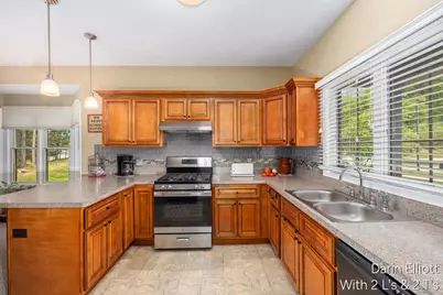 1015 Grosvenor Drive #Unit 4, Greenville, MI 48838 - Photo 15