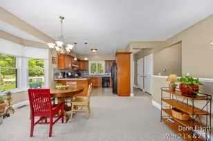 1015 Grosvenor Dr, Greenville, MI 48838 - Photo 11