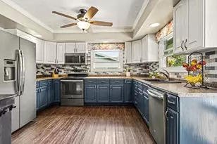 1556 Jasmine Rd, Saint Joseph, MI 49085 - Photo 11