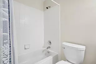 11107 Farmingdale Ln, Walled Lake, MI 48390 - Photo 21