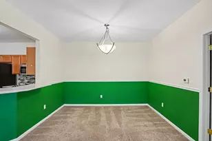 11107 Farmingdale Ln, Walled Lake, MI 48390 - Photo 9