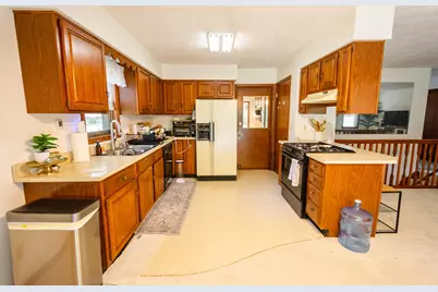300 Hidden Forest Lane, Battle Creek, MI 49014 - Photo 13