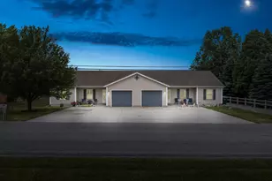 22710 Diamond Cove St, Cassopolis, MI 49031 - Photo 3