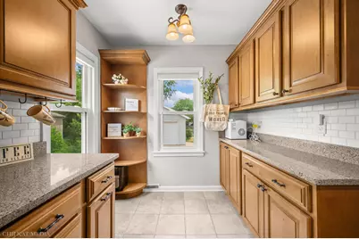 2225 S Cleveland Avenue, Saint Joseph, MI 49085 - Photo 5