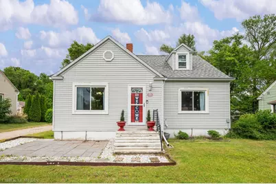 2225 S Cleveland Avenue, Saint Joseph, MI 49085 - Photo 1