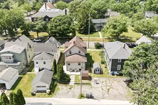 609 Wayne St, Saint Joseph, MI 49085 - Photo 37