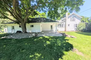 1020 S Marshall Ave, Marshall, MI 49068 - Photo 11