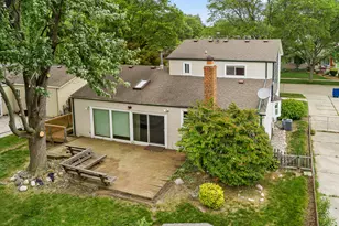 39805 Coronation Rd, Canton, MI 48188 - Photo 9