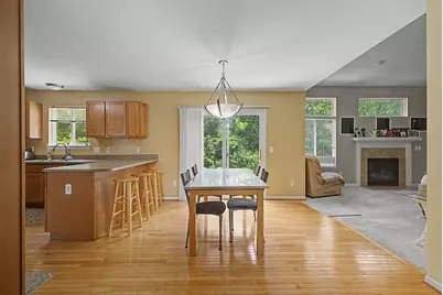 24224 Konarska Drive, Flat Rock, MI 48134 - Photo 13
