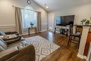 11355 N Woods Dr, Utica, MI 48317 - Photo 5