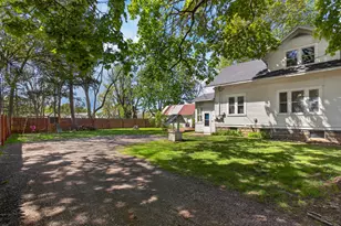 1536 E Nickerson Ave, Benton Harbor, MI 49022 - Photo 3