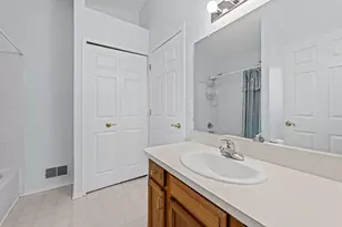 6640 Deerhurst Dr, Westland, MI 48185 - Photo 23