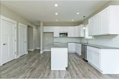 9 Aviara Oaks Parkway, Jackson, MI 49201 - Photo 9