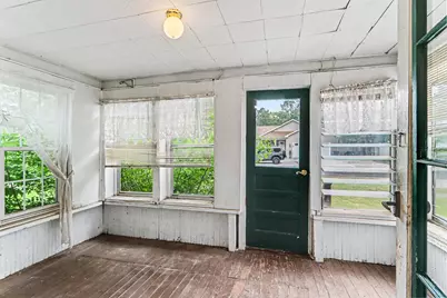 307 E State Street, Vicksburg, MI 49097 - Photo 3