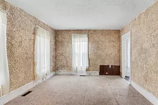 307 E State St, Vicksburg, MI 49097 - Photo 9