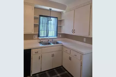 24051 Geneva Street, Oak Park, MI 48237 - Photo 9