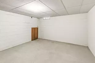 1551 S Windsor Dr, Saint Joseph, MI 49085 - Photo 27