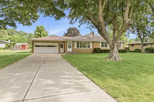 1551 S Windsor Dr, Saint Joseph, MI 49085 - Photo 35