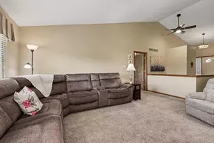22280 Quail Run Cir, South Lyon, MI 48178 - Photo 5