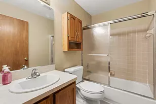 22280 Quail Run Cir, South Lyon, MI 48178 - Photo 9