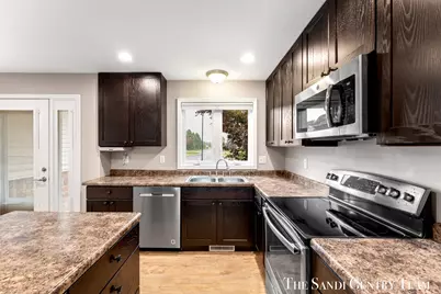 1630 Grevel Court, Muskegon, MI 49444 - Photo 7