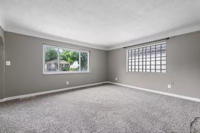 19071 Melvin Street, Roseville, MI 48066 - Photo 9
