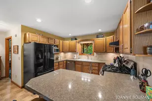 4629 Pine Dr, Holland, MI 49423 - Photo 11